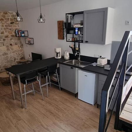 Appartement Chaleureux En Ardeche La Roche-de-Glun Exterior foto